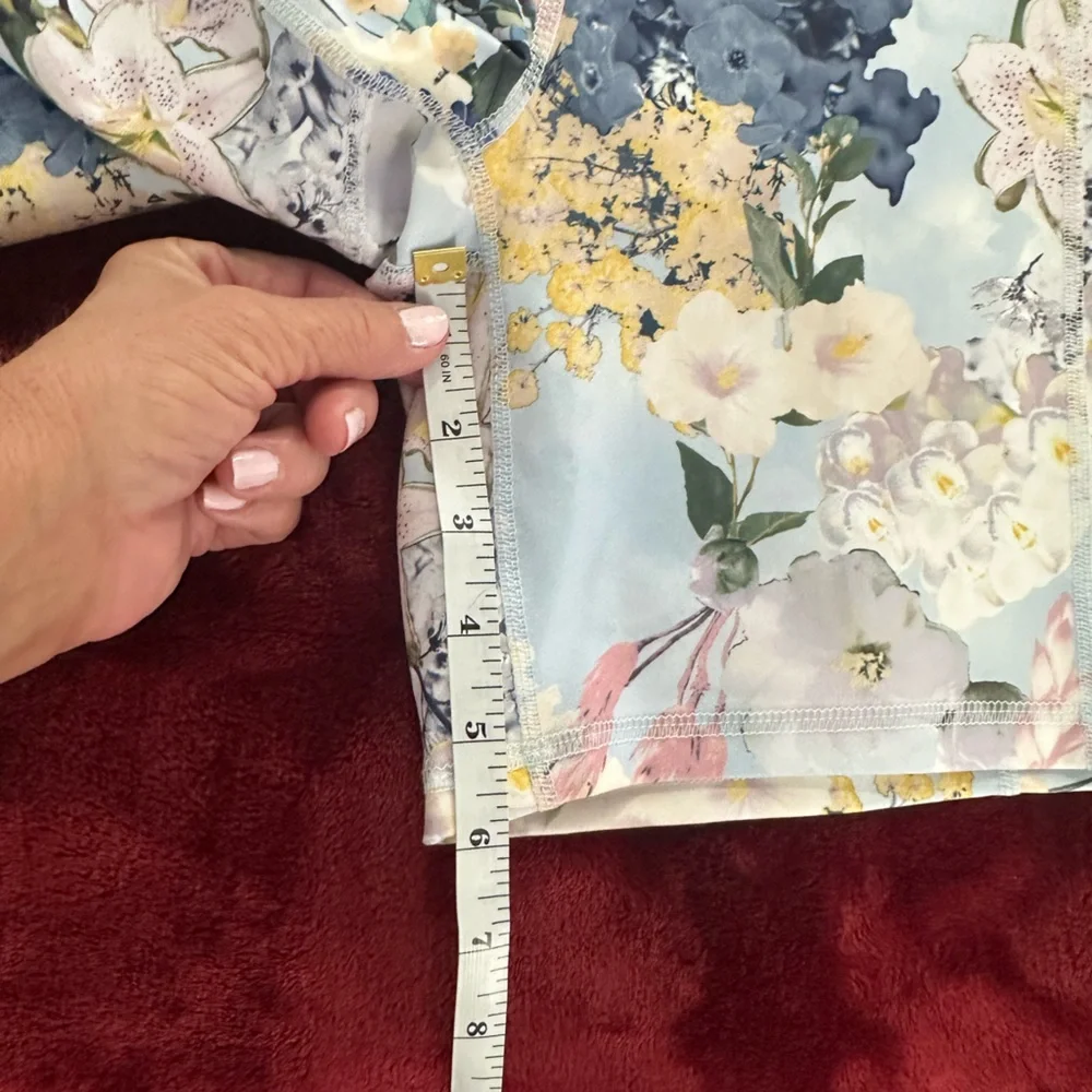 Jessica Simpson NEW Floral Two-Piece Crop Top and Short Set - Pastel Blue Floral - Picture 4 of 4